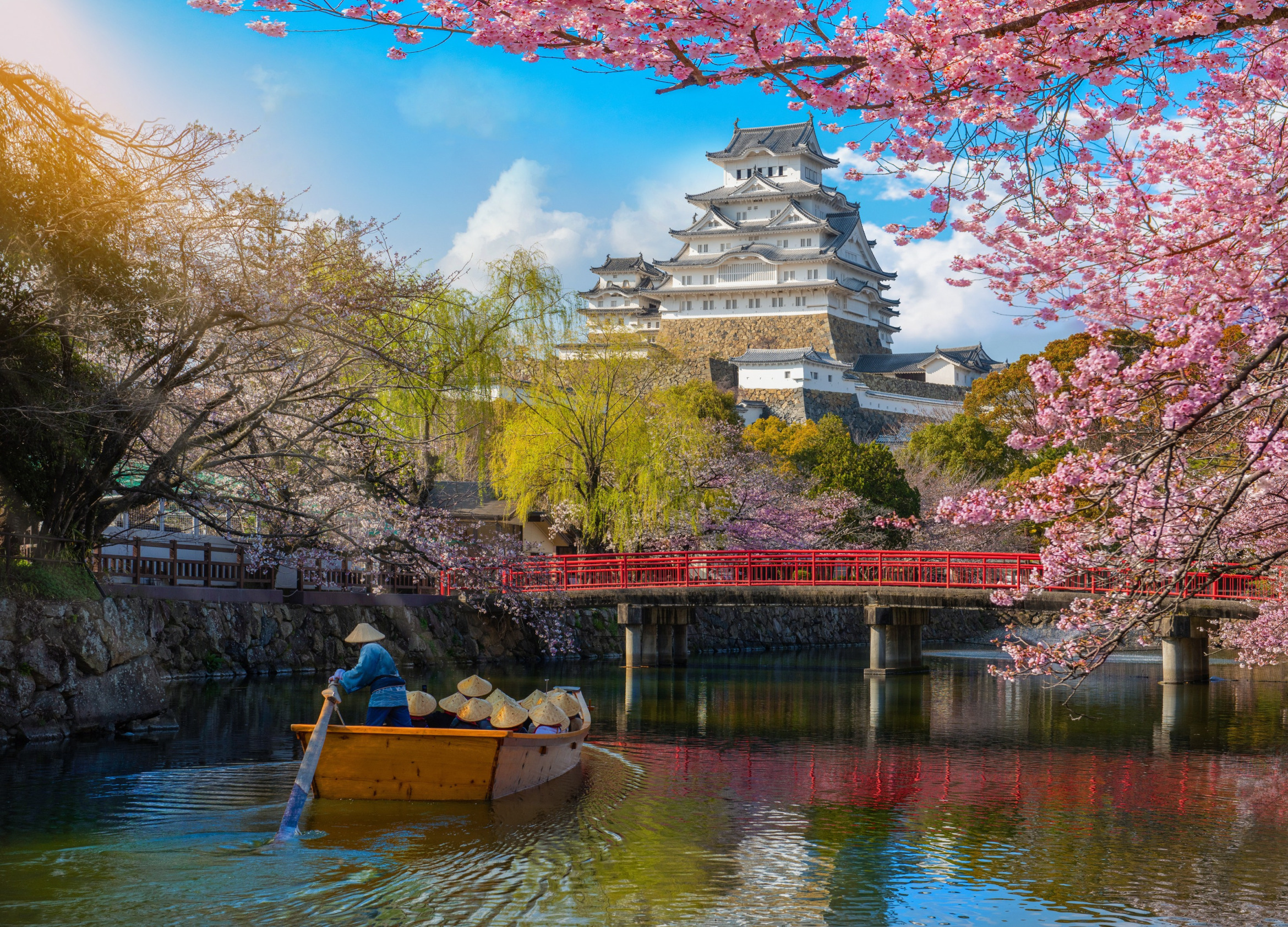 Burg Himeji während Kirschblüte, Japan; Detektivagentur Japan, Privatermittler Japan, Wirtschaftsdetektei Japan, Detektiv-Team Japan